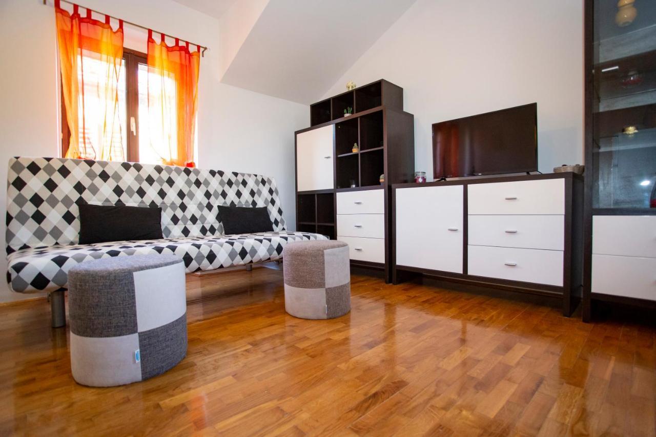 Apartment Kika Пула Екстериор снимка