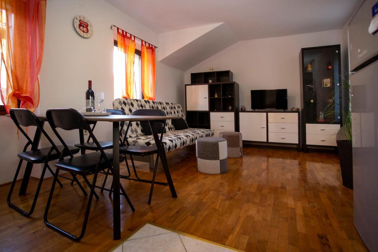 Apartment Kika Пула Екстериор снимка